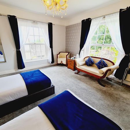 Beaufort Lodge - Central Location & Free Parking トーントン エクステリア 写真