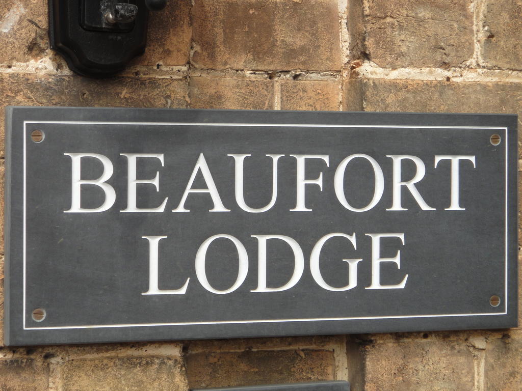 Beaufort Lodge - Central Location & Free Parking トーントン エクステリア 写真