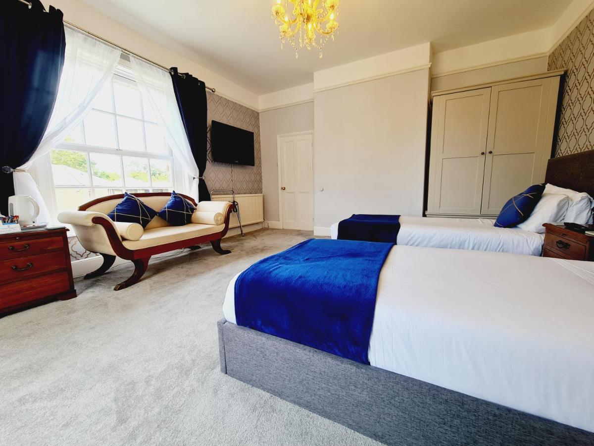 Beaufort Lodge - Central Location & Free Parking トーントン エクステリア 写真