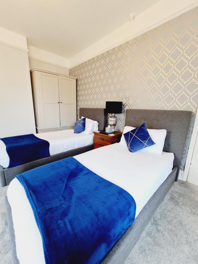 Beaufort Lodge - Central Location & Free Parking トーントン エクステリア 写真