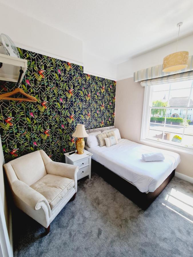 Beaufort Lodge - Central Location & Free Parking トーントン エクステリア 写真