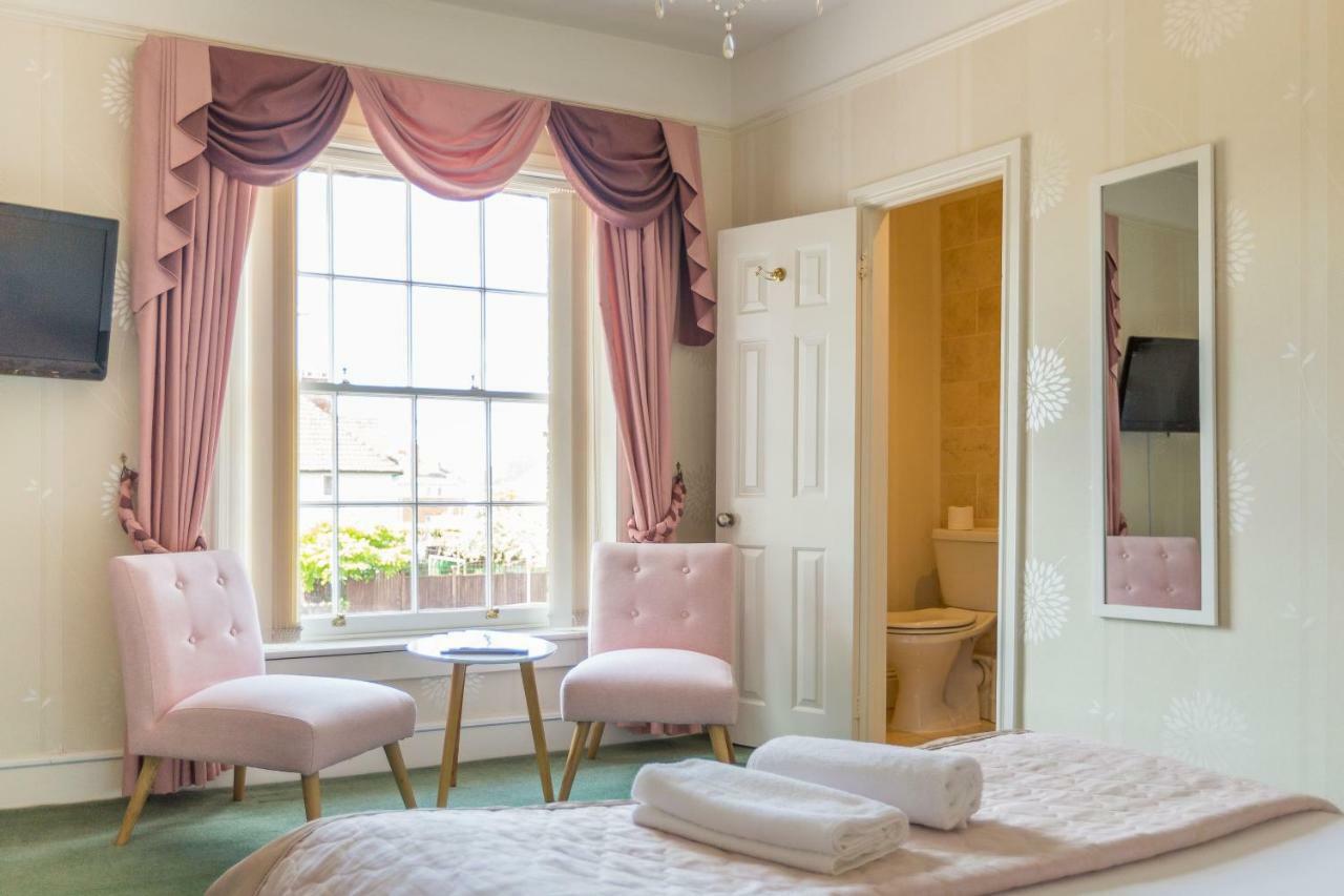 Beaufort Lodge - Central Location & Free Parking トーントン エクステリア 写真